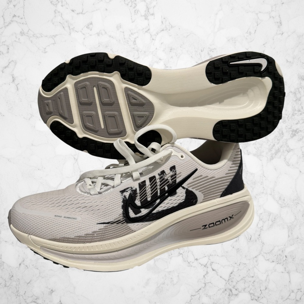 NIKE Vomero 18 'Run Pack' Swoosh B Grade‎ Running Shoes Men Sz 7 IB5726-100